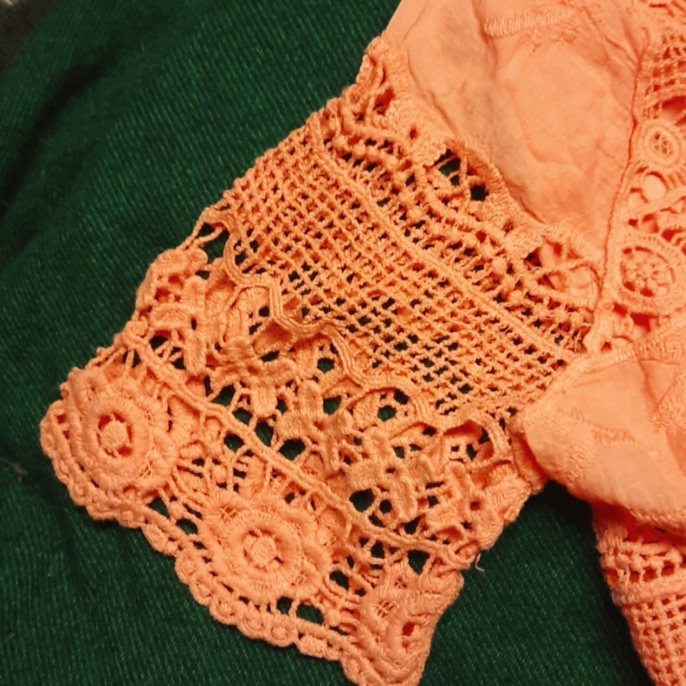🆕️ Live & Let Live short sleeve Shirt Lace Blouse - Picture 8 of 12